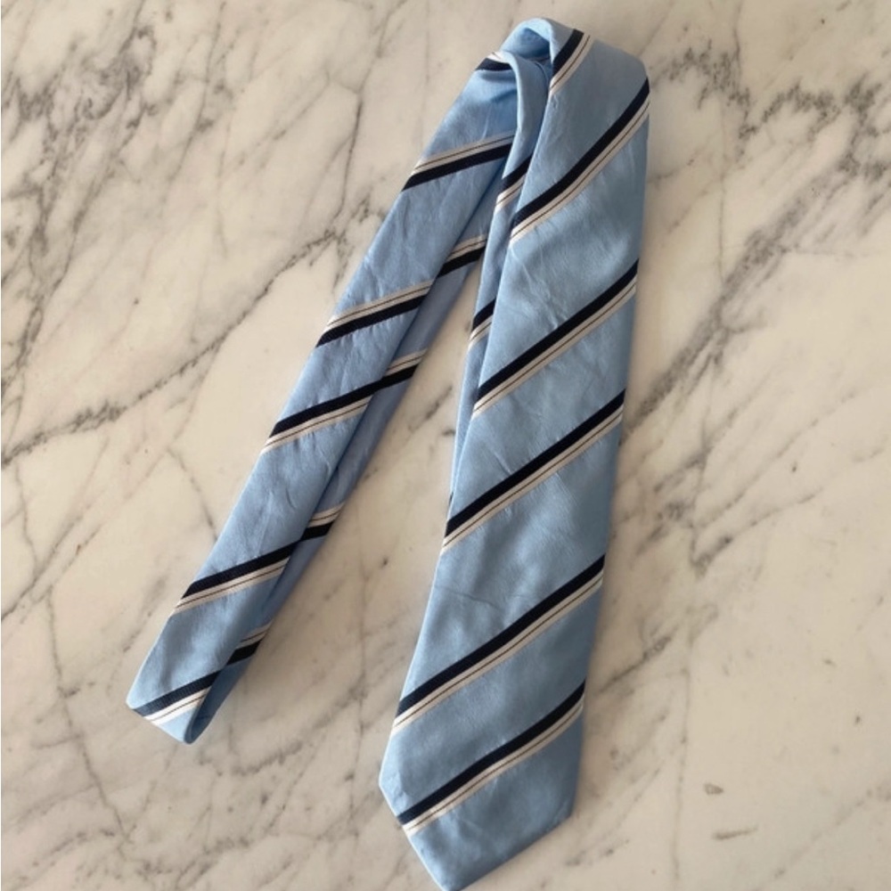 Louis Vuitton Sky Blue Tie with Navy and White Stripes